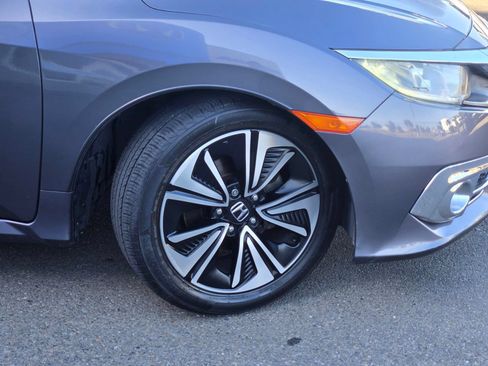 Used 2017 Honda Civic EX-T image 9