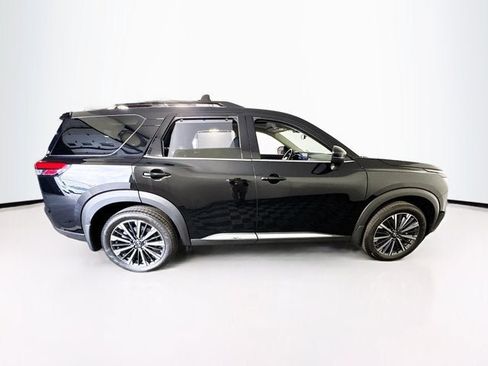 New 2026 Nissan Pathfinder Platinum w/ Cargo Package AWD/4WD image 4