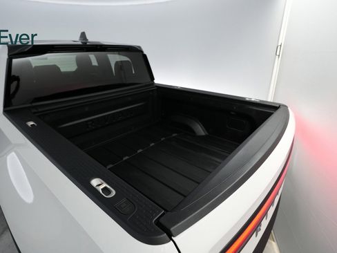 Used 2022 Rivian R1T Adventure image 23