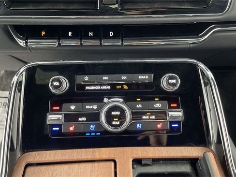 Used 2024 Lincoln Navigator Black Label image 40