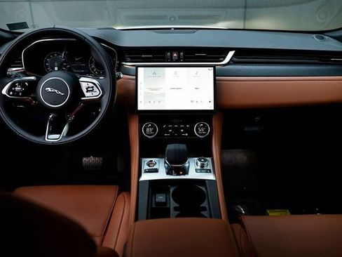 New 2026 Jaguar F-PACE R-Dynamic S image 30