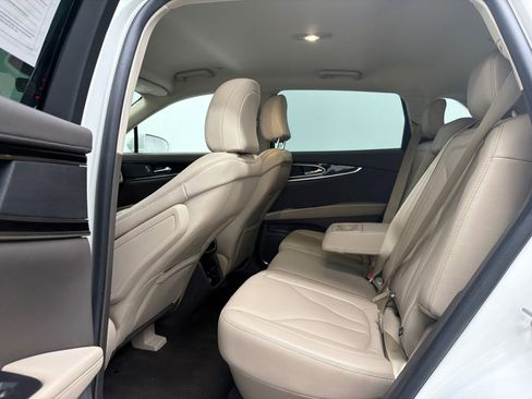 Used 2022 Lincoln Nautilus AWD image 17