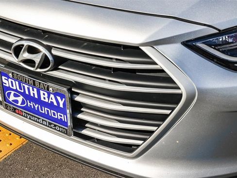 Used 2018 Hyundai Elantra SEL image 11