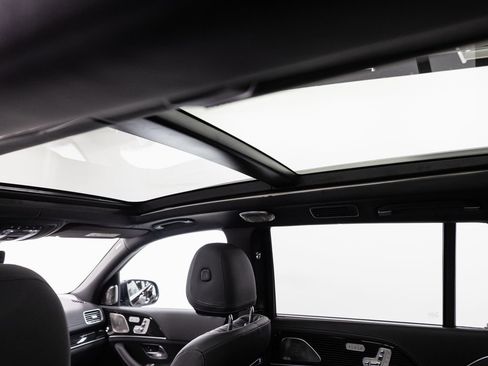 Certified 2024 Mercedes-Benz Maybach GLS 600 4MATIC image 26