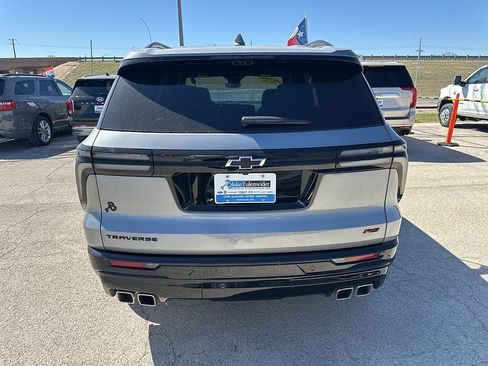 Used 2026 Chevrolet Traverse RS image 6