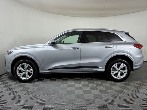 Certified 2025 Audi Q5 Premium w/ Convenience Package AWD/4WD image 2