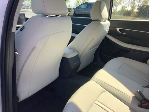 Certified 2025 Hyundai Sonata SEL image 25