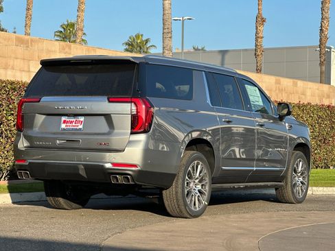 New 2026 GMC Yukon XL Denali image 4