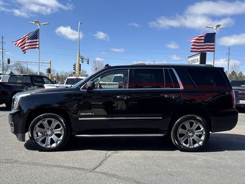 Used 2017 GMC Yukon Denali AWD/4WD image 4