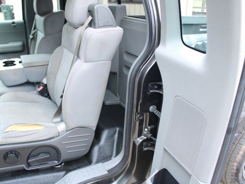 Used 2006 Ford F150 STX AWD/4WD image 16