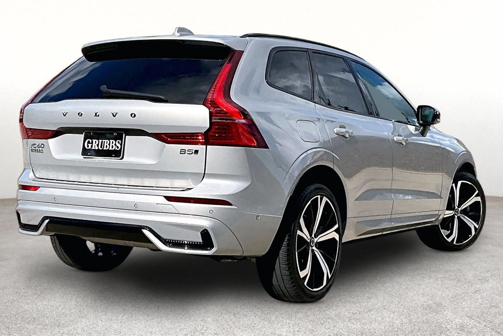 Used 2023 Volvo XC60 B5 Ultimate w/ Climate Package AWD/4WD image 2