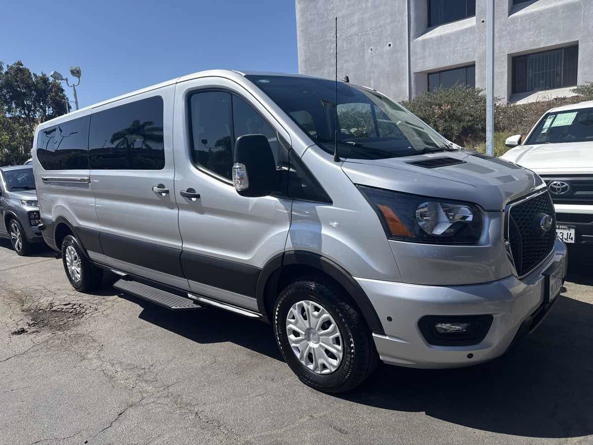 Used 2024 Ford Transit 350 XLT RWD image 2