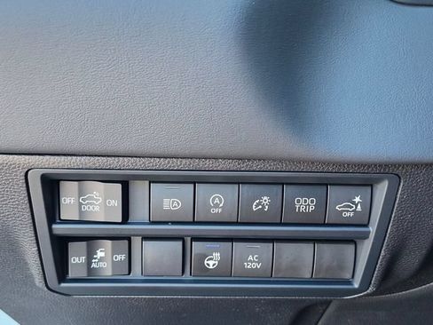 New 2026 Toyota Tundra Platinum AWD/4WD image 18