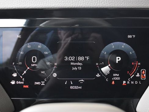 Used 2026 GMC Yukon XL Denali w/ Sun & Power Step Package AWD/4WD image 17