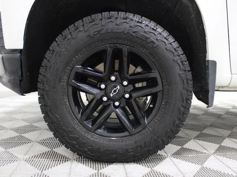 Used 2020 Chevrolet Silverado 1500 LT Trail Boss AWD/4WD image 51