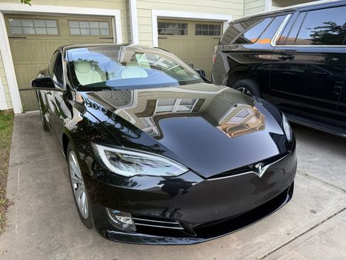 Used 2017 Tesla Model S 60D AWD/4WD image 4