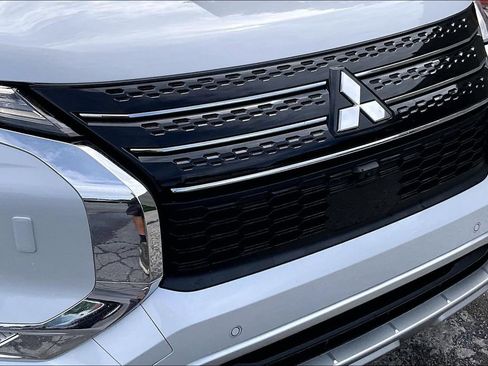 Used 2024 Mitsubishi Outlander SEL AWD/4WD image 29