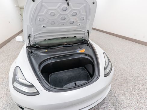 Used 2018 Tesla Model 3 Long Range image 29