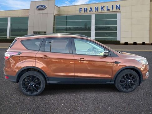 Used 2017 Ford Escape Titanium image 8