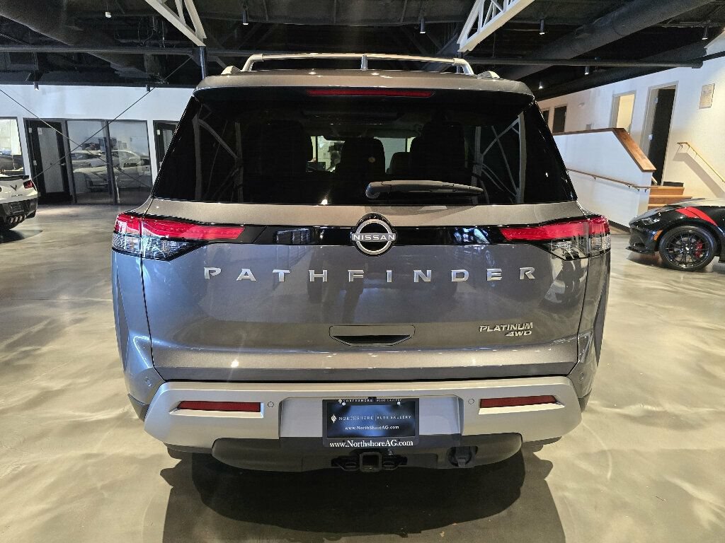 Used 2025 Nissan Pathfinder Platinum w/ Cargo Package AWD/4WD image 4