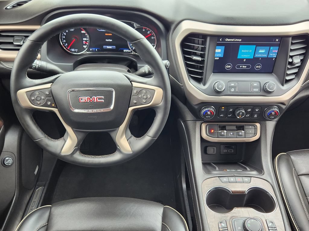 Used 2023 GMC Acadia Denali FWD image 3