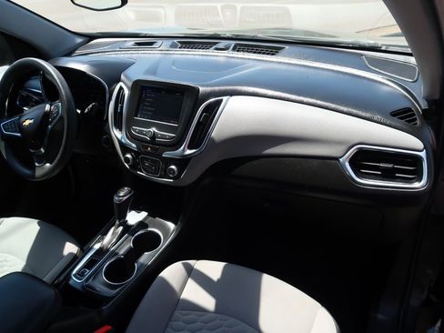 Used 2020 Chevrolet Equinox LS image 10