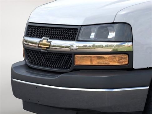 New 2024 Chevrolet Express 2500 Work Van image 14