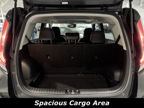 Used 2023 Kia Soul GT-Line image 13