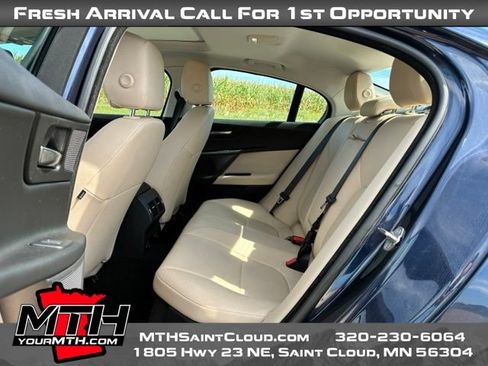 Used 2018 Jaguar XE Premium AWD/4WD image 9