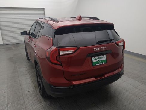 Used 2024 GMC Terrain SLT w/ Elevation Edition FWD image 6