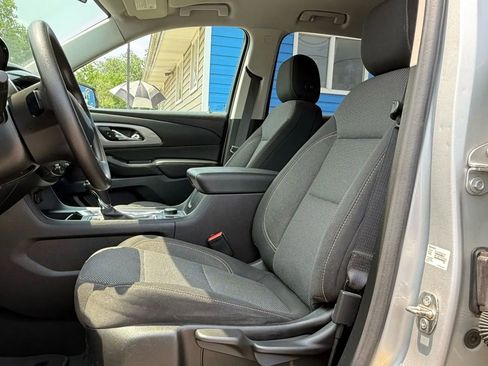 Used 2020 Chevrolet Traverse LS AWD/4WD image 9