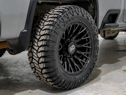 Used 2024 Chevrolet Silverado 2500 Custom w/ Custom Value Package image 58