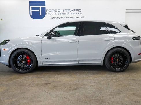 Used 2025 Porsche Cayenne GTS AWD/4WD image 7