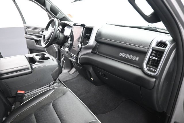Used 2025 RAM 1500 Laramie AWD/4WD image 29