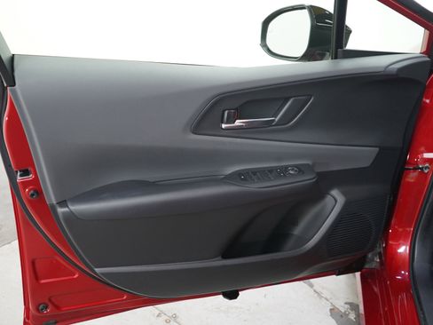 Used 2023 Toyota Prius XLE AWD/4WD image 19
