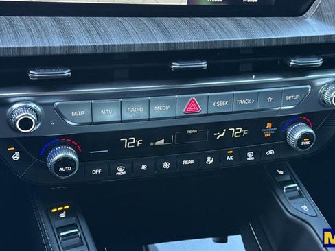 Used 2025 Kia Telluride EX image 25