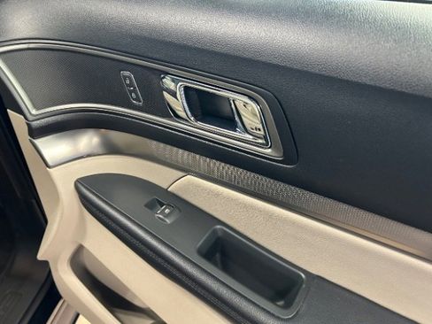 Used 2018 Ford Explorer XLT w/ Equipment Group 202A image 13