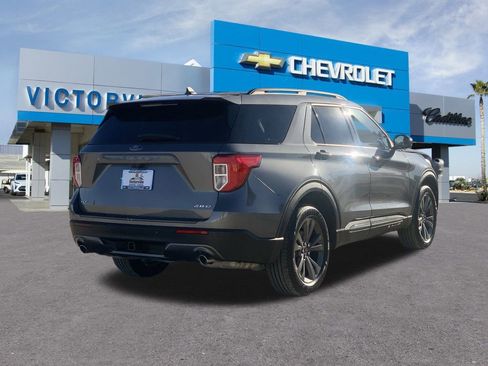 Used 2022 Ford Explorer XLT w/ Equipment Group 202A image 11