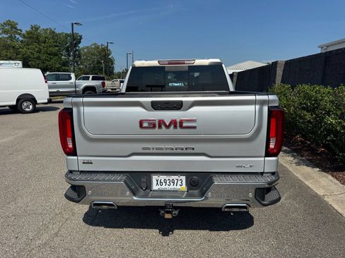 Used 2021 GMC Sierra 1500 SLT w/ SLT Premium Plus Package AWD/4WD image 12
