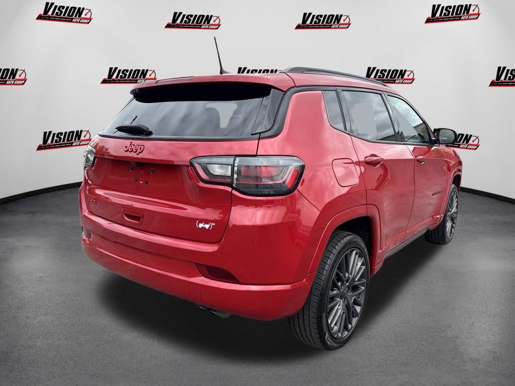 Used 2022 Jeep Compass Limited w/ (RED) Package AWD/4WD image 5