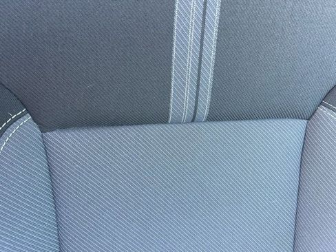 Used 2025 Chevrolet Blazer LT image 34