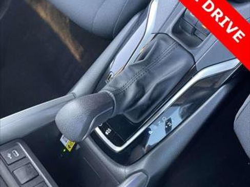 Certified 2023 Toyota Corolla Cross LE image 20