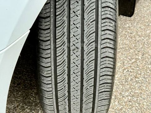 Used 2020 Ford Transit Connect XLT image 23