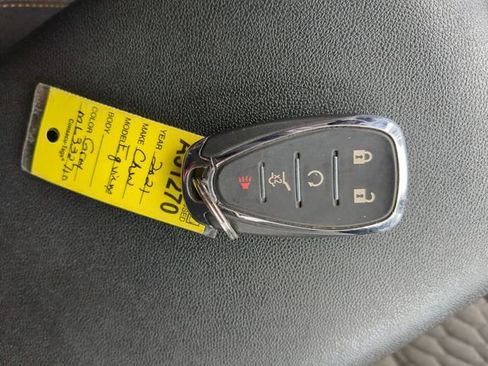 Used 2021 Chevrolet Equinox LT AWD/4WD image 32
