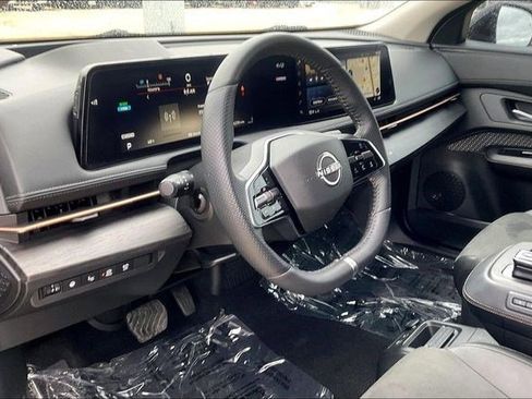 Used 2023 Nissan Ariya AWD image 16