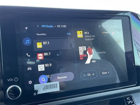 Used 2025 Toyota Camry SE image 20