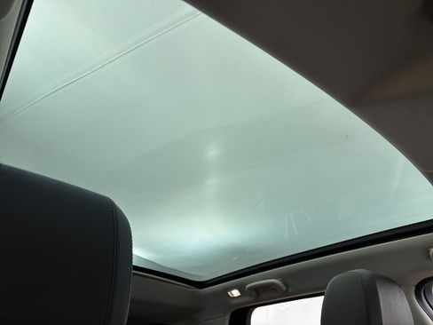 Used 2020 Land Rover Discovery Sport S image 25