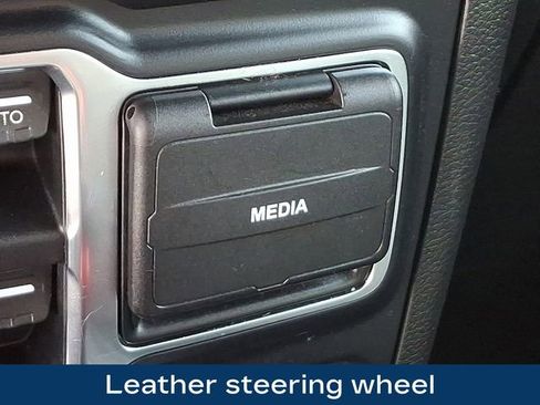 Used 2018 Jeep Wrangler Unlimited Sahara w/ LED Lighting Group image 29