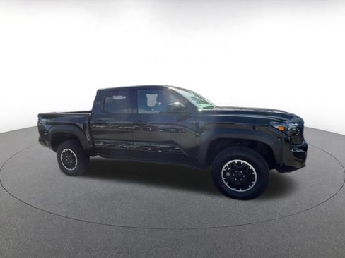 Used 2025 Toyota Tacoma TRD Off-Road AWD/4WD image 2