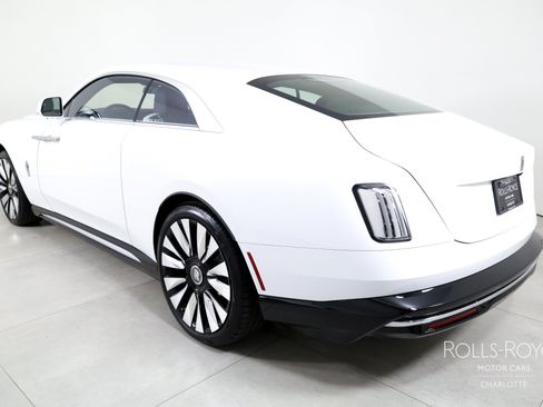Used 2025 Rolls-Royce Spectre w/ Leather Finishing Pack AWD/4WD image 8